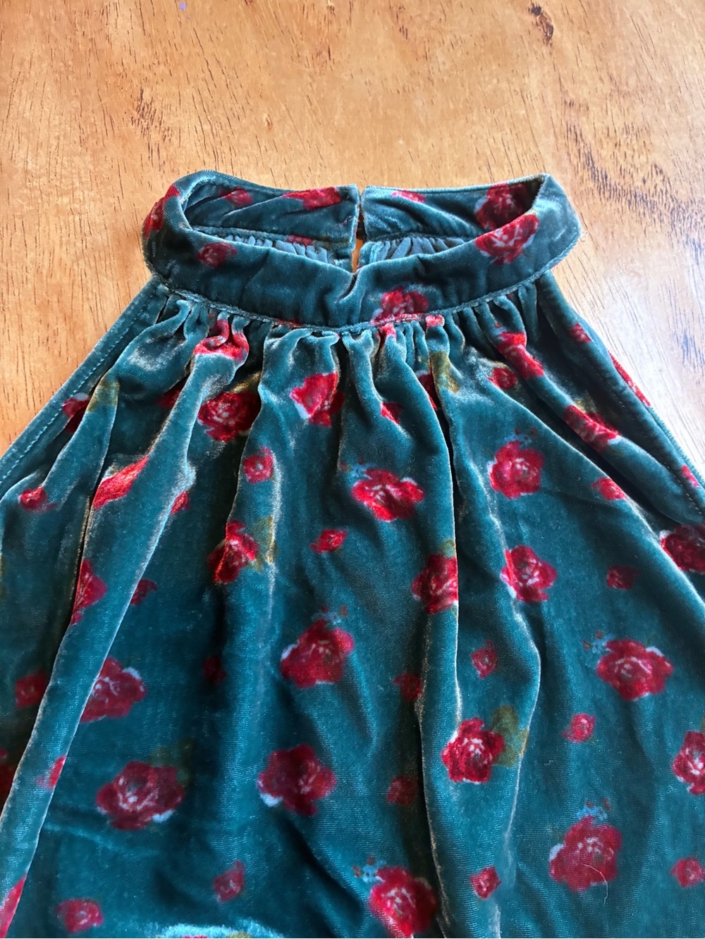 LOFT Teal Velvet Halter Tank with Red Rose Print NWT - Picture 5 of 13